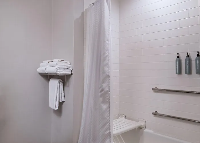 Four Points By Sheraton Worth North Hotel 3*